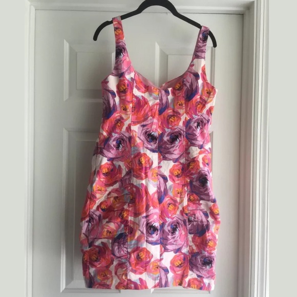 Nanette Lepore Gorgeous Floral Dress Size 8 ruched - Picture 2 of 8